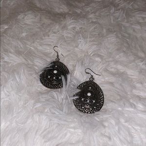Gray teardrop earrings